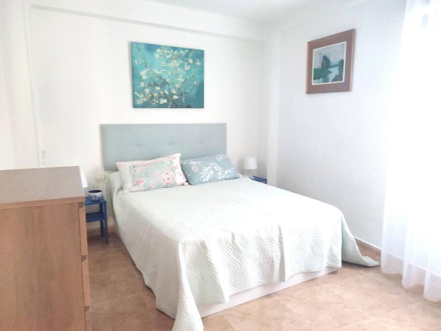 Charming & Spacious Apartment In Historic Centre & Short Walk To Beach Alicante Exterior photo