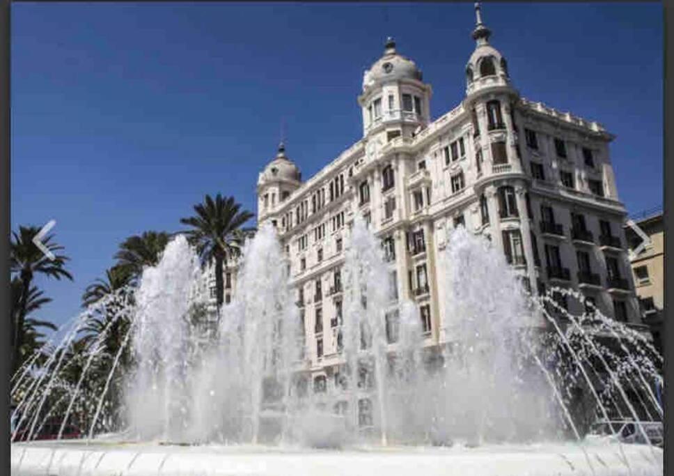 Charming & Spacious Apartment In Historic Centre & Short Walk To Beach Alicante Exterior photo